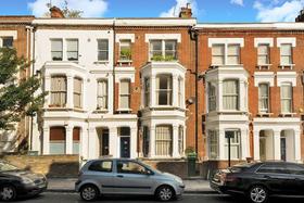 2 bedroom Flat for s...